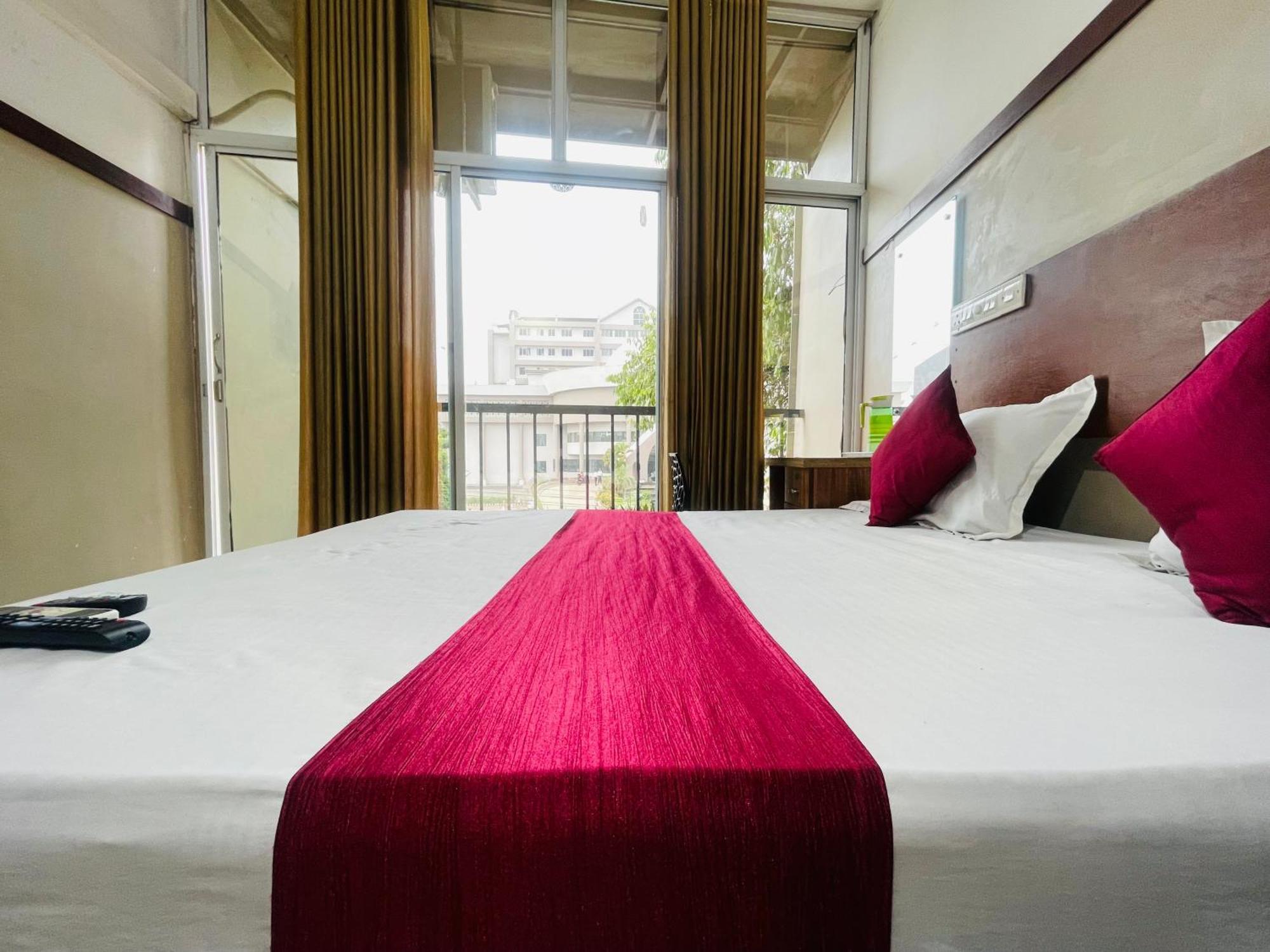 Rio Rooms Mims Calicut Esterno foto